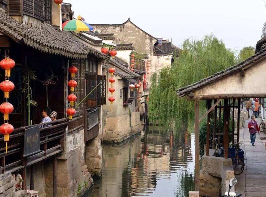 领导永远都是对的，客户永远都是对的，这种说法是否正确？为什么？游戏画面